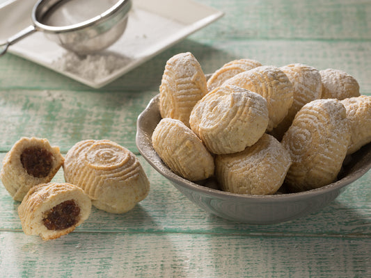 Maamoul (Date Filled Cookies)